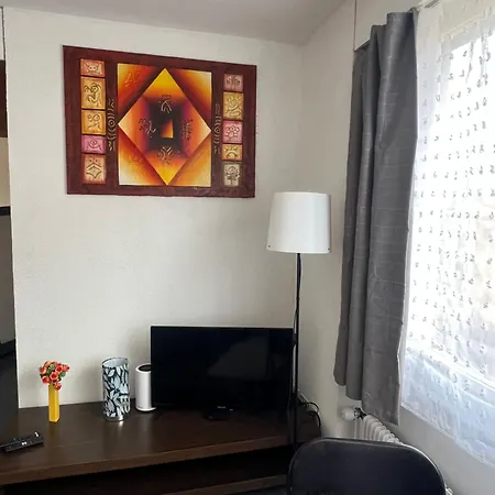 Apartamento Charmante, Gemuetliche In Toplage An Der Aare & Altstadt In Gehdistanz Berna